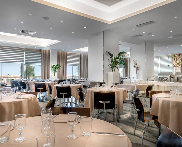 Vespucci Room (Restaurant) <br>320 Sq.m/3750 ft2 – Max 350 attendees