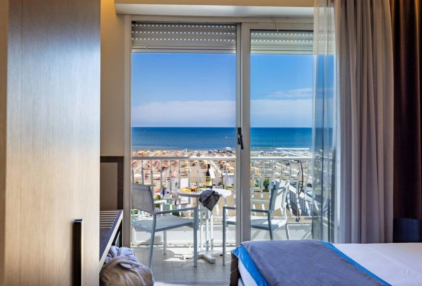 camere vista mare hotel rimini 4 stelle