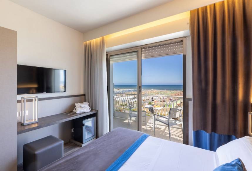 camere vista mare hotel rimini 4 stelle