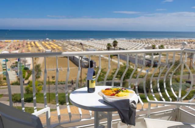 camere vista mare hotel rimini 4 stelle
