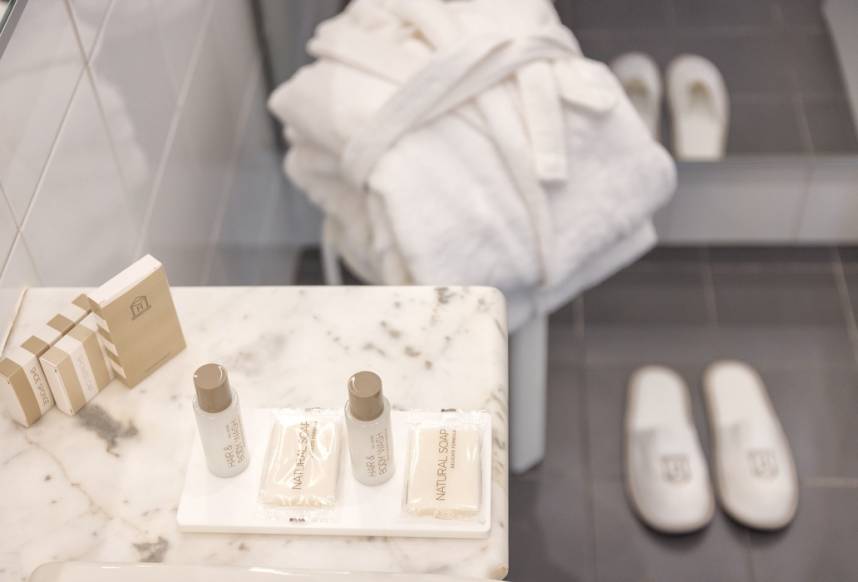 bagno camere hotel rimini 4 stelle